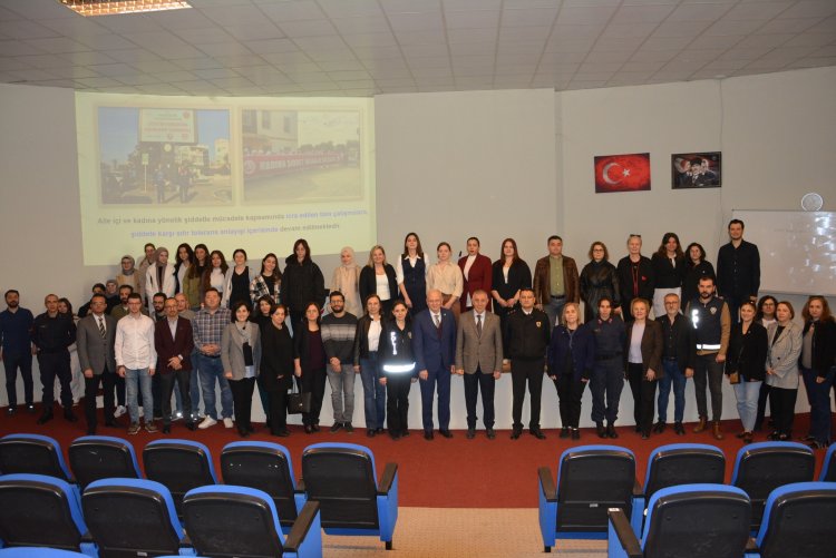 CELAL BAYAR ÜNİVERSİTESİ SALİHLİ İKTİSADİ VE İDARİ BİLİMLER FAKÜLTESİNDE KONFERANS