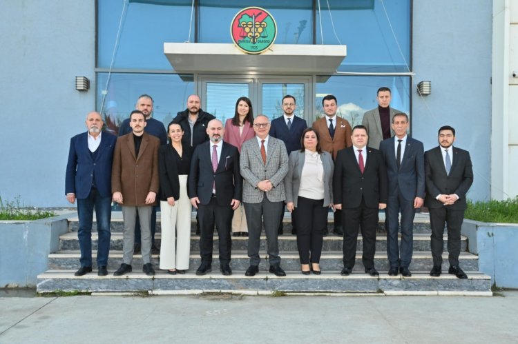 Başkan Cengiz  Ergün, Manisa Barosunu Ziyaret Etti